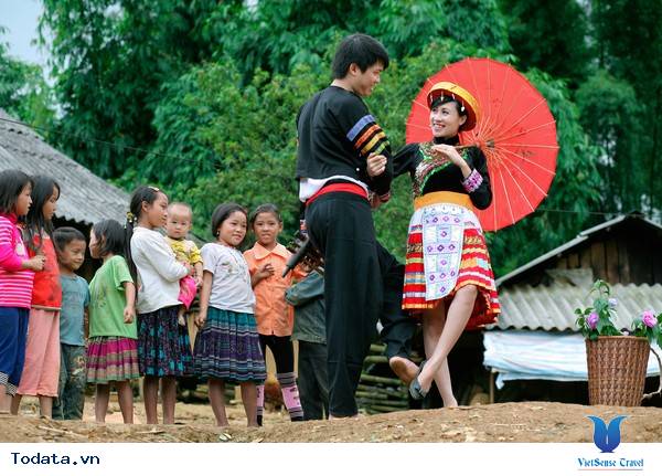 Chợ tình khâu vai 2